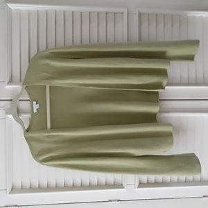 ●BUY 1 GET 1 OF EQUAL/LESSER VALUE FREE ● JJILL Open Front Cardigan